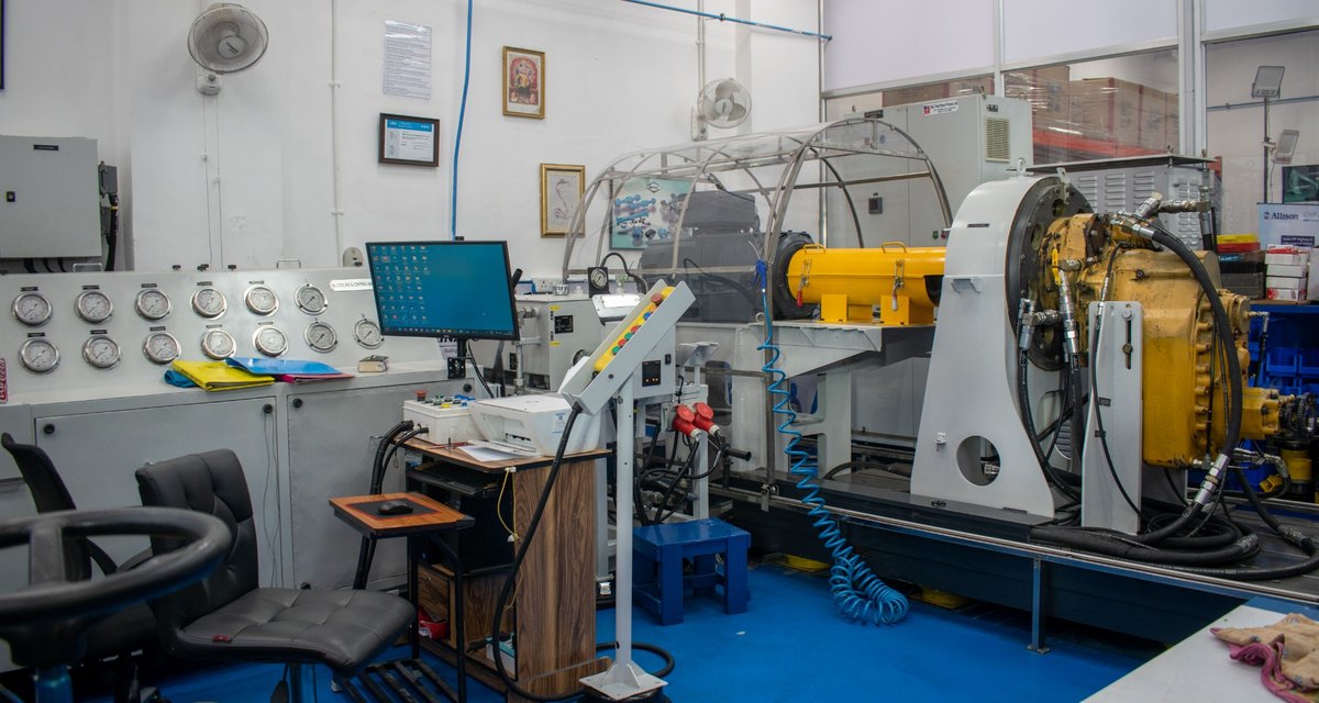 Dust-free, air-conditioned workshop with a dedicated test bench